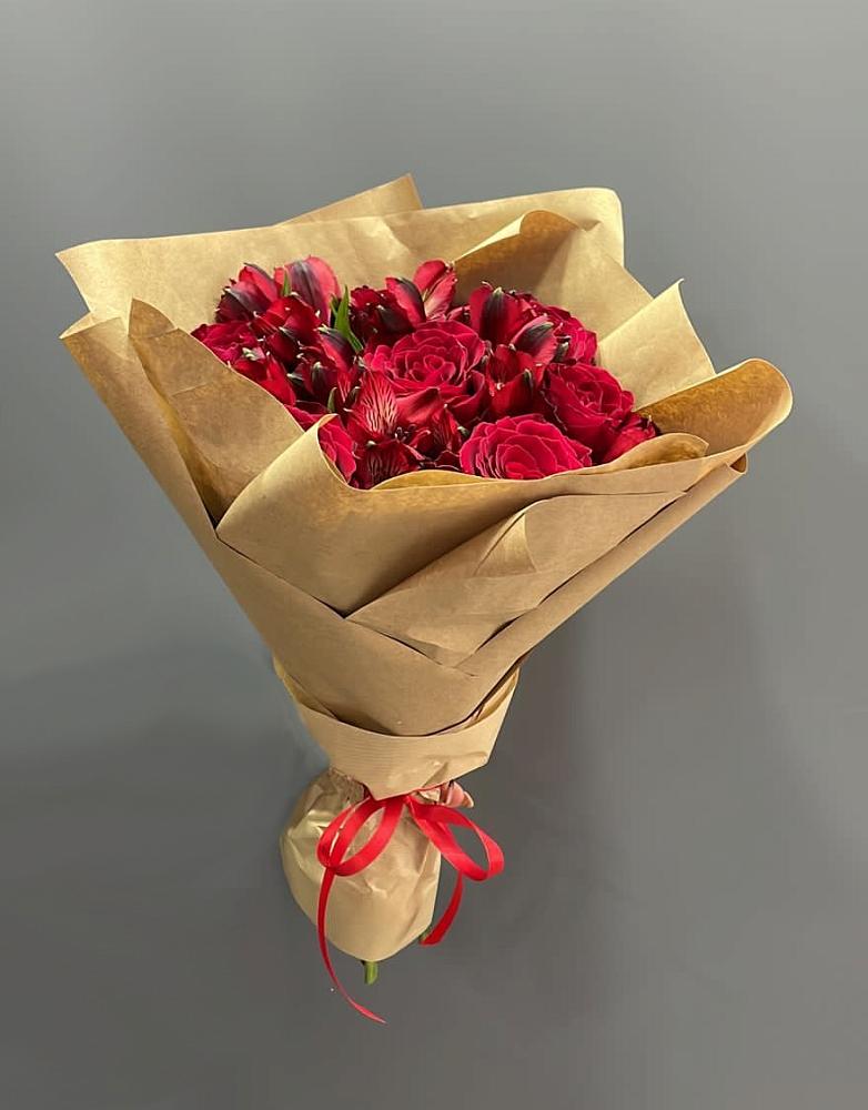 Букет цветов из: Альстромерии и Розы в Дубровки