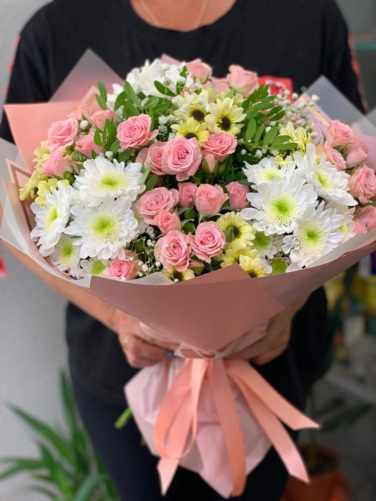 Букет цветов из: Розы и Хризантемы в Дубровки