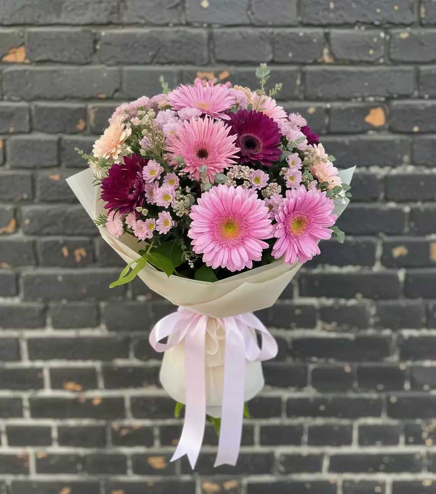 Букет цветов из: Герберы и Хризантемы в Дубровки