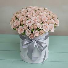 Цветочная композиция из Розы в шляпной коробке в Дубровки