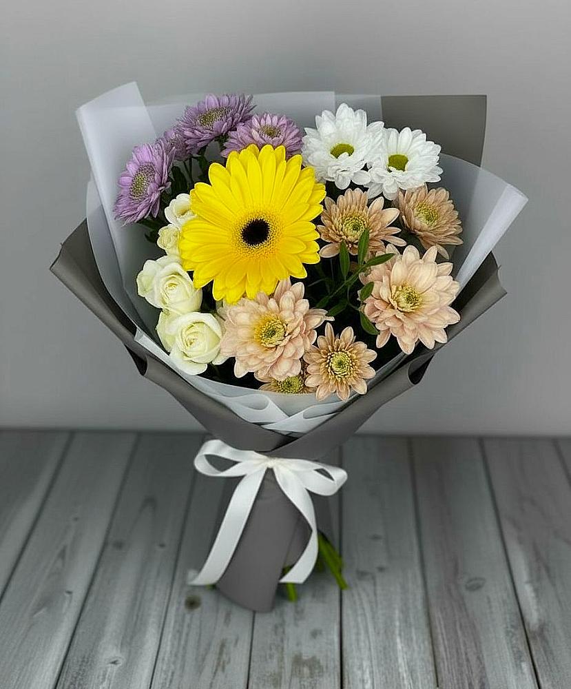 Букет цветов из: Розы, Герберы и Хризантемы в Дубровки