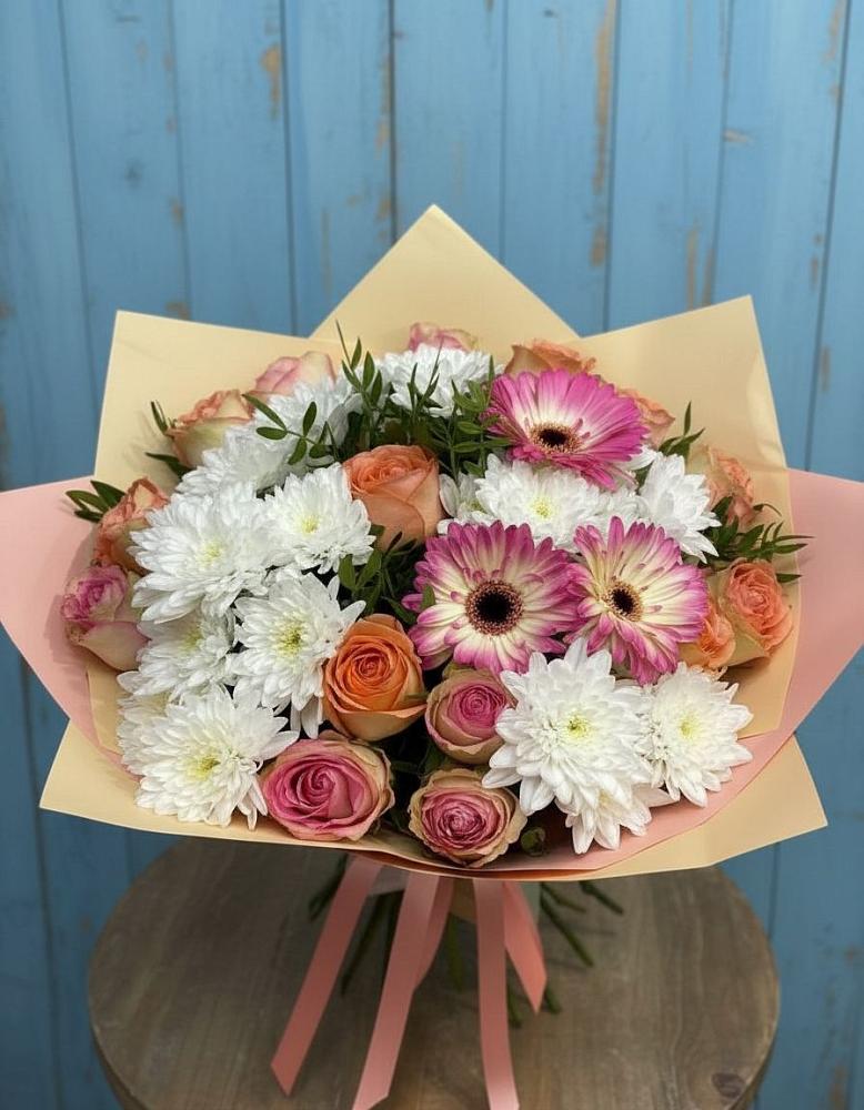 Букет цветов из: Розы, Герберы и Хризантемы в Дубровки