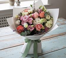 Букет цветов из:  Розы, Лизиантусы и Гвоздики в Дубровки