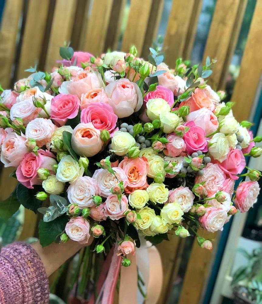 Букет цветов из: Розы в Дубровки