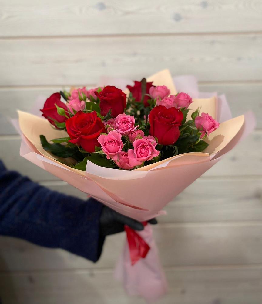 Букет цветов из: Розы в Дубровки