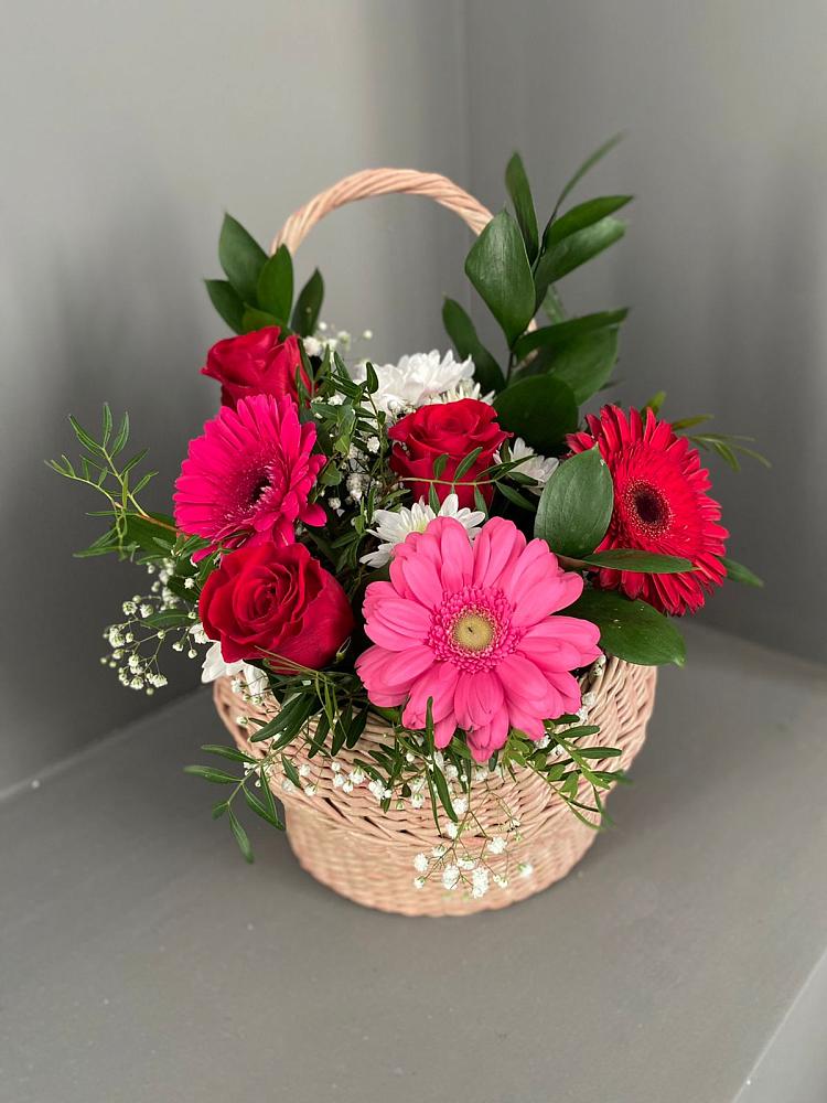 Цветочная композиция из Розы, Хризантемы и Герберы в корзине в Дубровки