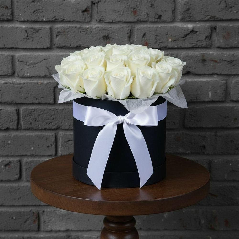 Цветочная композиция из Розы в шляпной коробке в Дубровки