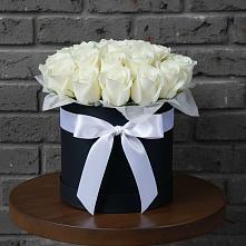 Цветочная композиция из Розы в шляпной коробке в Дубровки