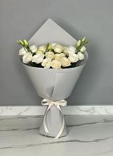 Букет цветов из:  Розы и Лизиантусы в Дубровки